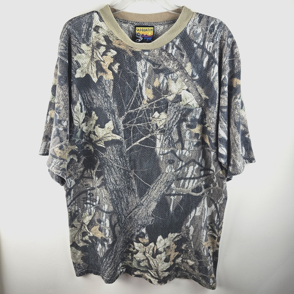 Vtg 90s Sasquatch Camo Mossy Oak Short Sleeve Shirt Size L pocket single stitch